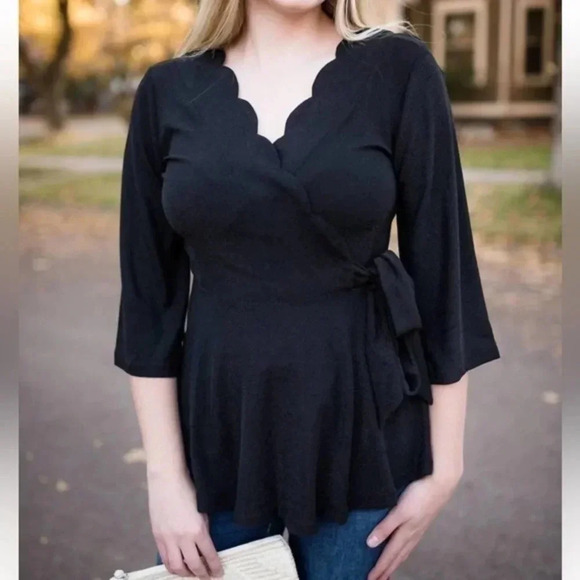 Andree by Unit Women's Metallic Black Wrap Front Stretch Top Plus Size 1X NWT - Picture 2 of 14